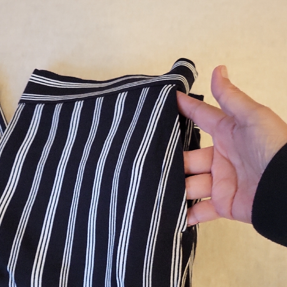 LOFT Black and White Striped Wide Leg Pants - Picture 4 of 5